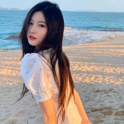 年轻女孩爱过来